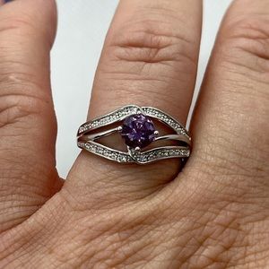 Avon vintage 925 Sterling silver amethyst ring size 8